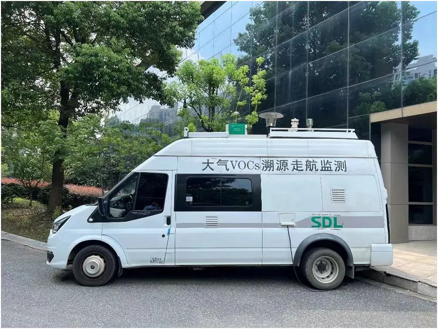 一定发大气走航服务监测车2.jpg